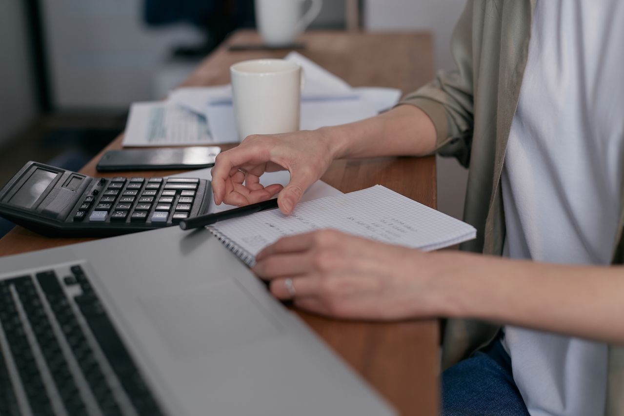 "How Missed Payments Can Escalate Financial Stress and When Professional Debt Help Becomes Essential"